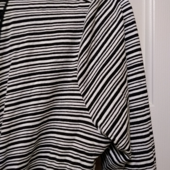 Versatile Striped, Lightweight Cardigan - Picture 6 of 16